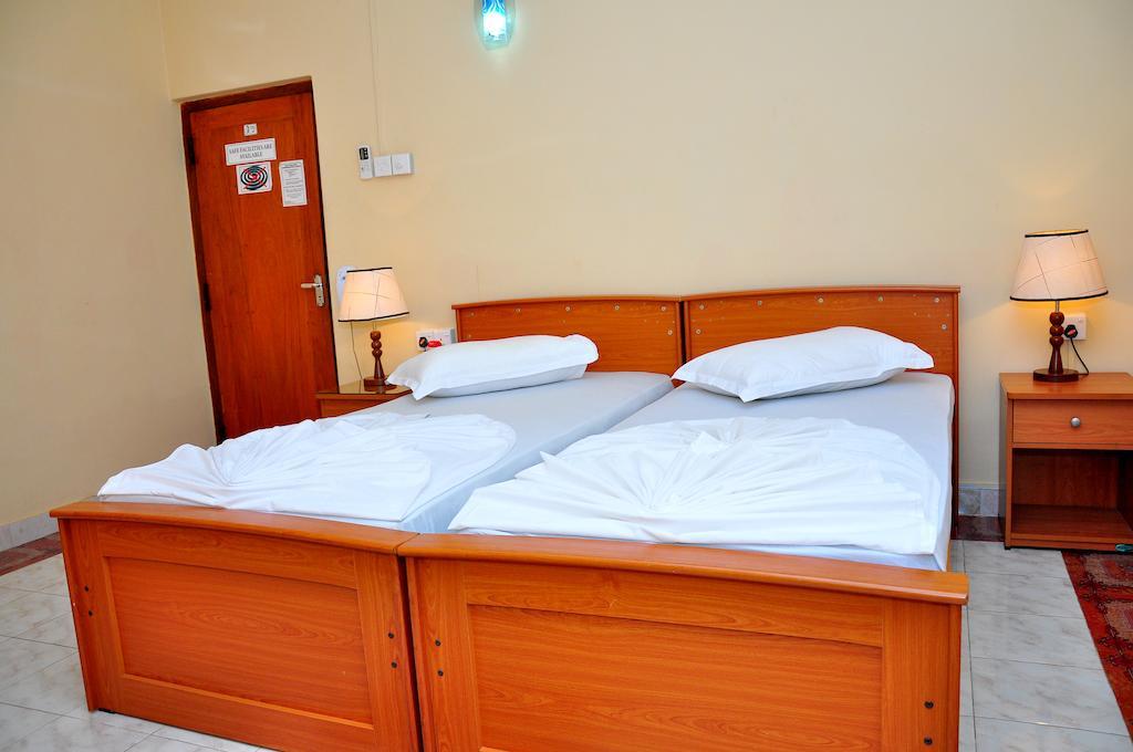 French Garden Tourist Rest Hotel Anuradhapura Room photo