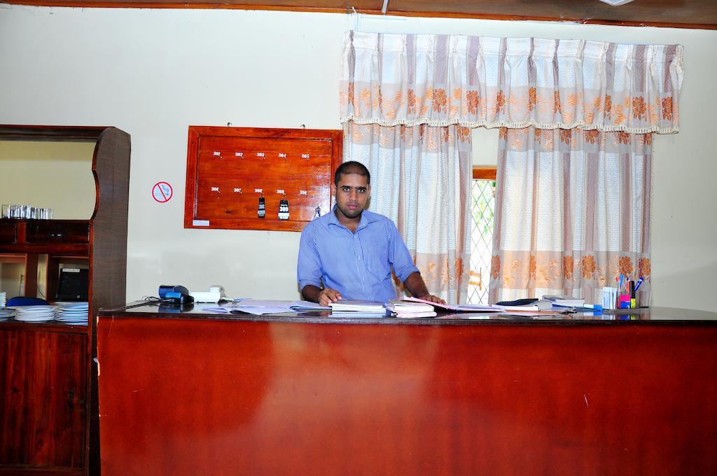 French Garden Tourist Rest Hotel Anuradhapura Exterior photo