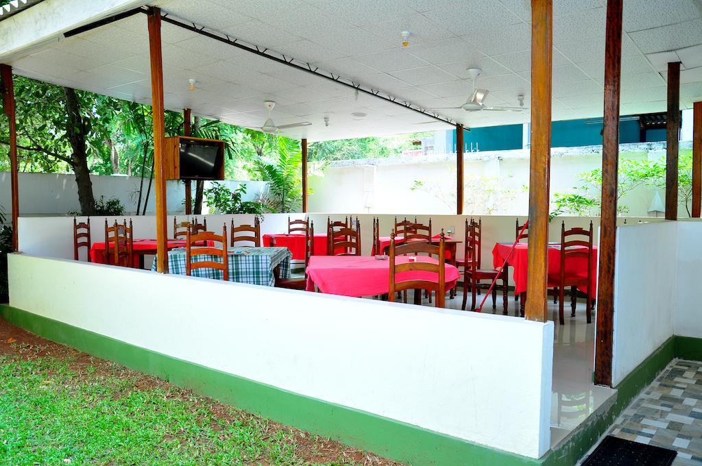 French Garden Tourist Rest Hotel Anuradhapura Exterior photo