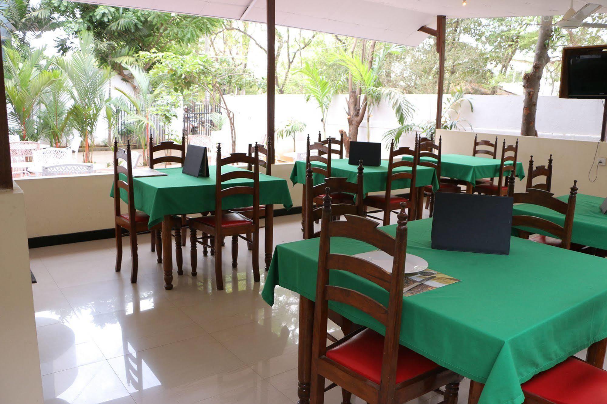 French Garden Tourist Rest Hotel Anuradhapura Exterior photo